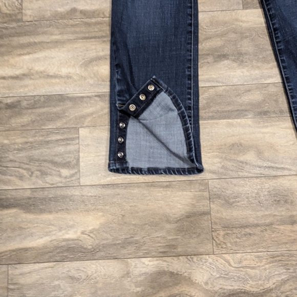 Lee Regular Fit Bootcut mid Rise Flex Motio Women's Blue Jean. Unique With Snaps - Picture 4 of 8